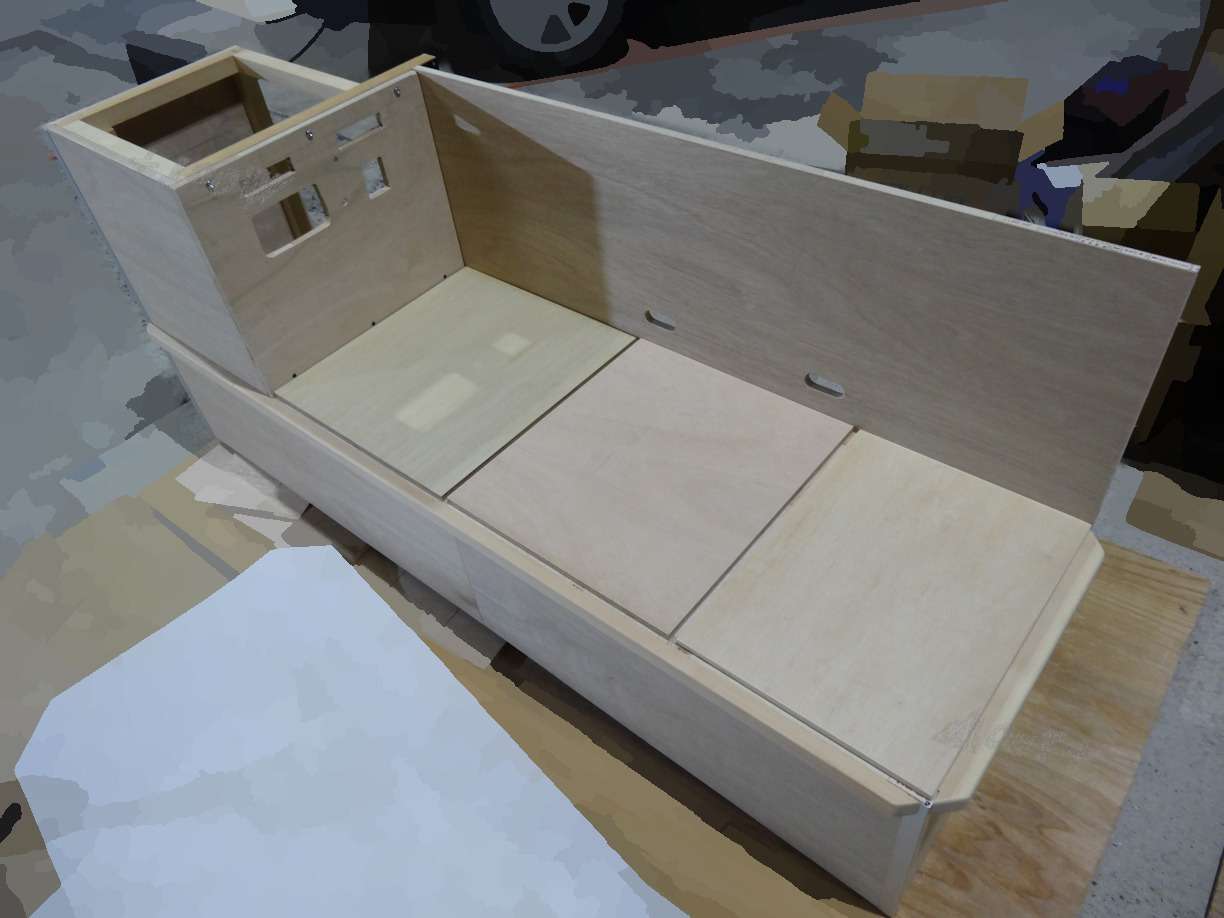 製作過程の断片的な記録写真です