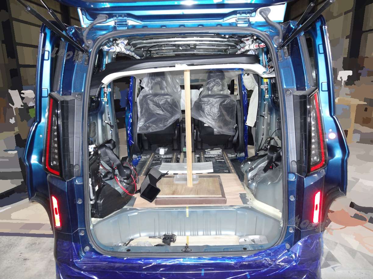 製作過程の断片的な記録写真です