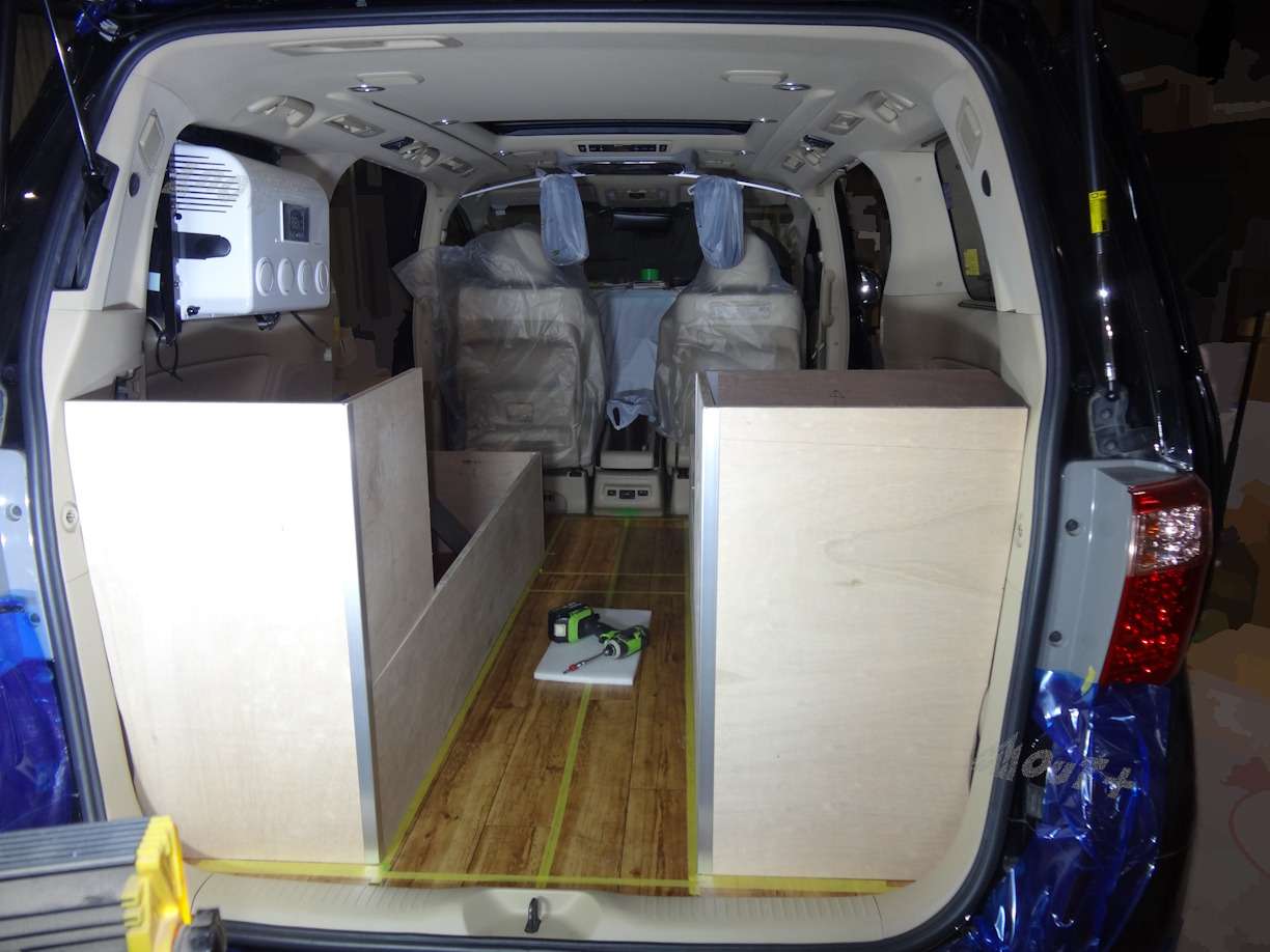 製作過程の断片的な記録写真です